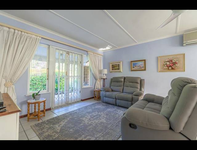 2 BEDROOM TOWNHOUSE FOR SALE IN CHASE VALLEY DOWNS
